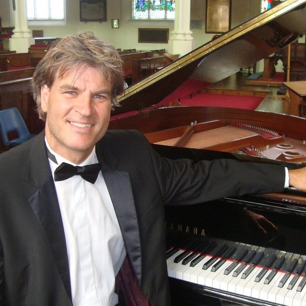 Stephen Kingsley Pianist Essex